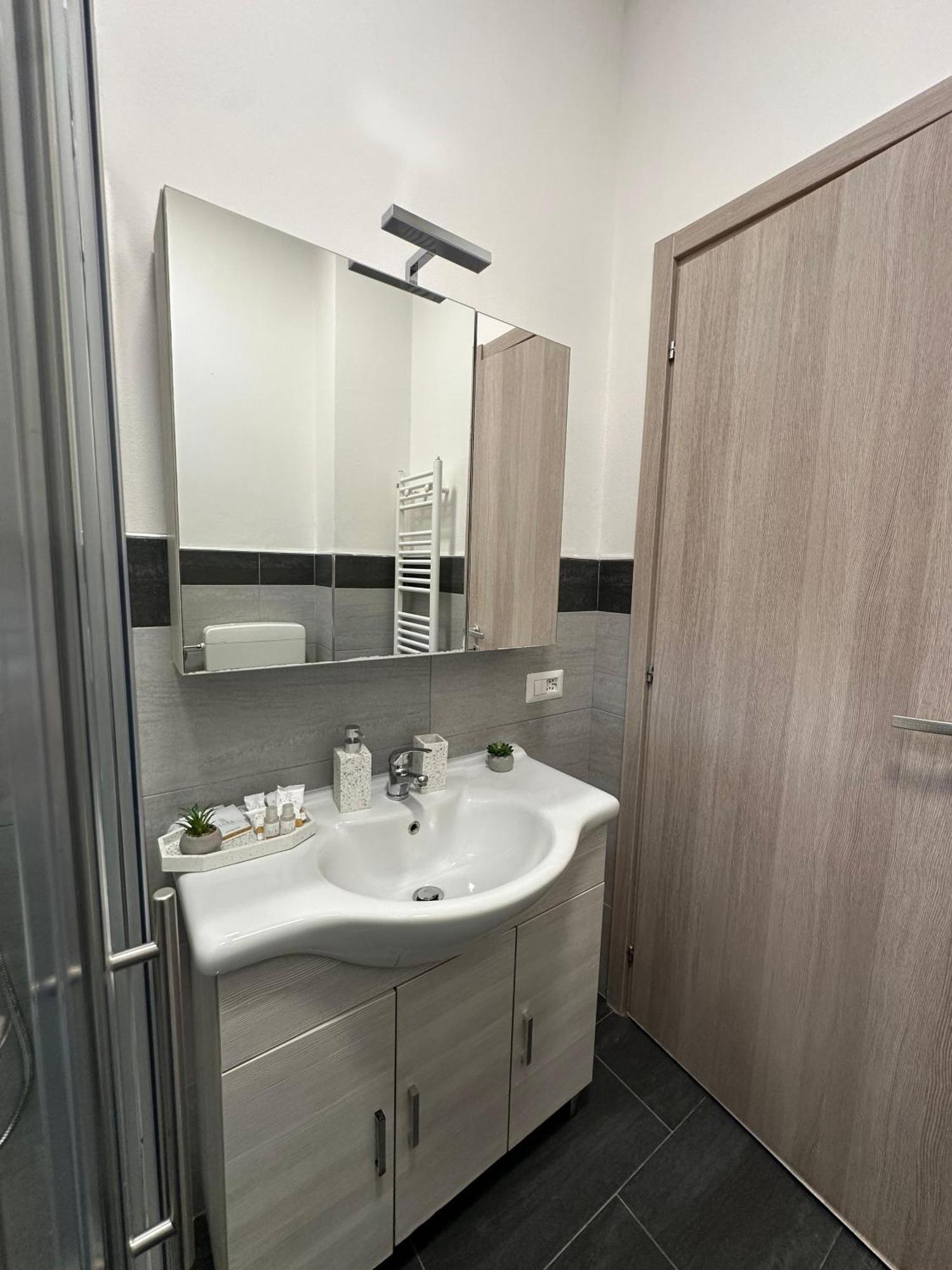 Apartment Jessy Baveno Luaran gambar